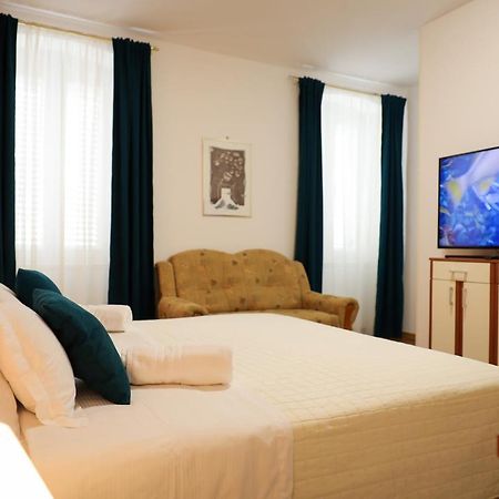 Rooms Goga Zadar Buitenkant foto